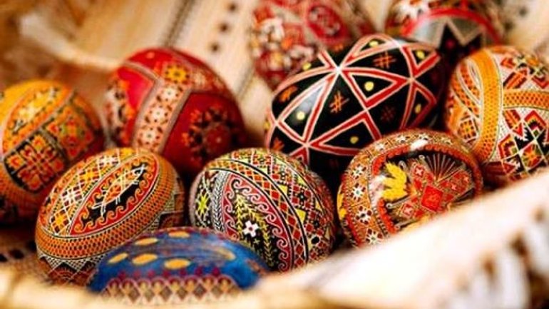 Рождество и Воскресение Христово – самые любимые праздники украинцев. 8 марта уже не в фаворе, – опрос - фото 1