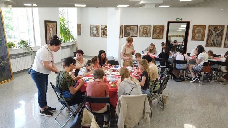 У столиці Болгарії відбувся майстер-клас з українського писанкарства - фото 1