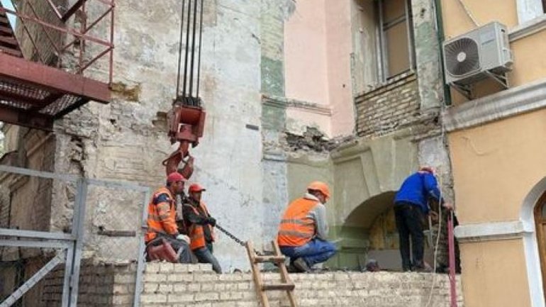 Києво-Могилянську академію оштрафували через повторний недопуск інспекторів до келій монастиря - фото 1