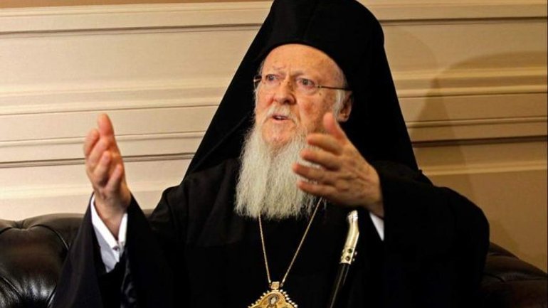 Патріарх Варфоломій під час Великодньої Служби закликав Україну та Росію до обміну полоненими "всіх на всіх" - фото 1