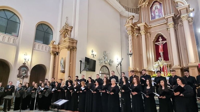 В Івано-Франківську вчетверте проходив фестиваль хорової музики «Катедральні дзвони» - фото 1