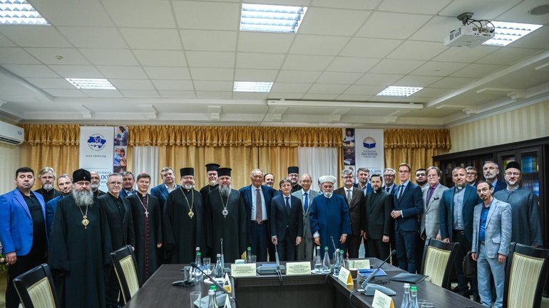 Члены Всеукраинского Совета Церквей встретились с послами G7 - фото 1