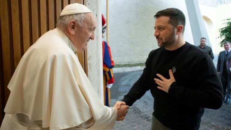 Зеленський сьогодні в Італії зустрінеться з Папою Римським - фото 1