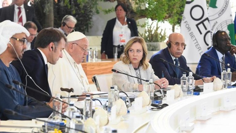 На сесії саміту «Великої сімки» Папа поділився своїми думками щодо застосування ШІ - фото 1