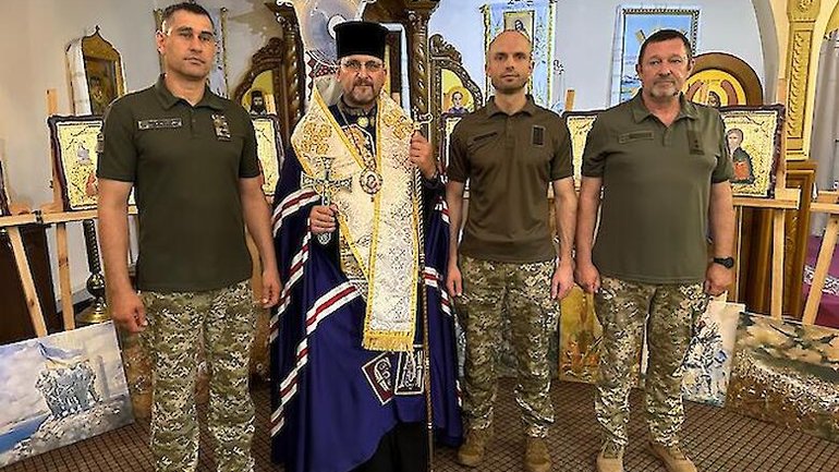 В Одесі духовенство УГКЦ передало воїнам портативну систему РЕБ - фото 1
