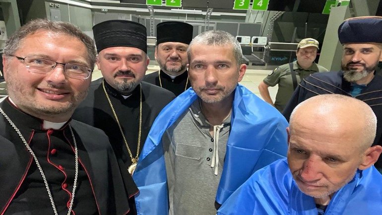 Президент Зеленський і Глава УГКЦ подякували Святому Престолу за допомогу у звільненні священиків - фото 1