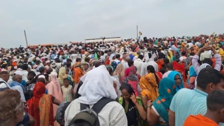 Тиснява під час релігійної церемонії в Індії: кількість загиблих зросла до 121 - фото 1