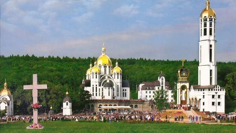 У Зарваниці затримали чоловіка, який викрав п'ять тисяч гривень із скриньки з пожертвами - фото 1