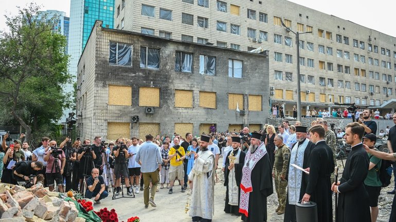 Митрополит Епіфаній звершив панахиду в дитячій лікарні «Охматдит» - фото 1