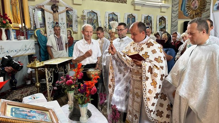 На Тернопільщині двоє братів знайшли церковний дзвін XVIII століття - фото 1