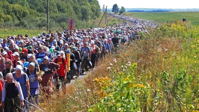 Хресна хода на Хмельниччині, 2020 рік. Фото: Фейсбук Волочиської міської ради - фото 1