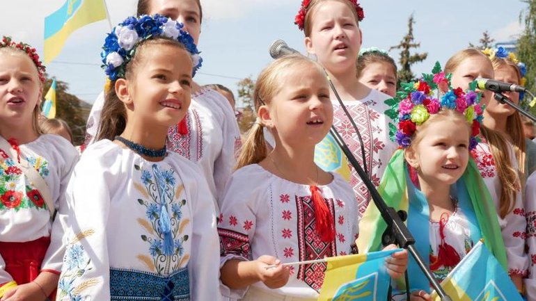 У Рівному встановили рекорд з виконання духовного гімну України "Боже Великий Єдиний" - фото 1