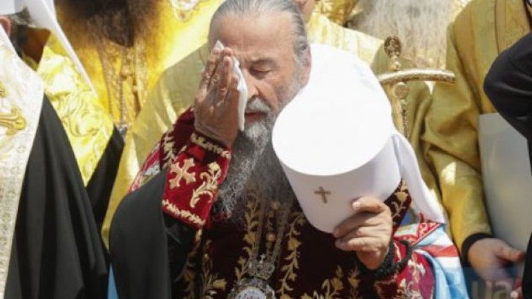 Laity and clergy of the UOC-MP call on Metropolitan Onufriy to fulfill the state's demands and withdraw from the ROC - фото 1