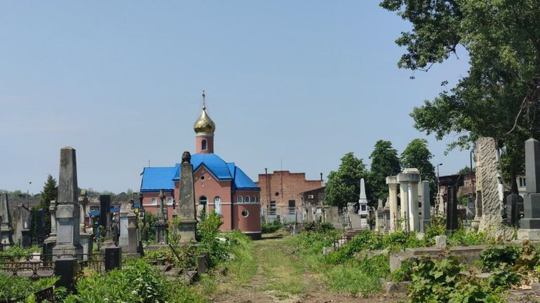 Міськрада Чернівців відсудила в УПЦ МП каплицю-усипальницю - фото 1