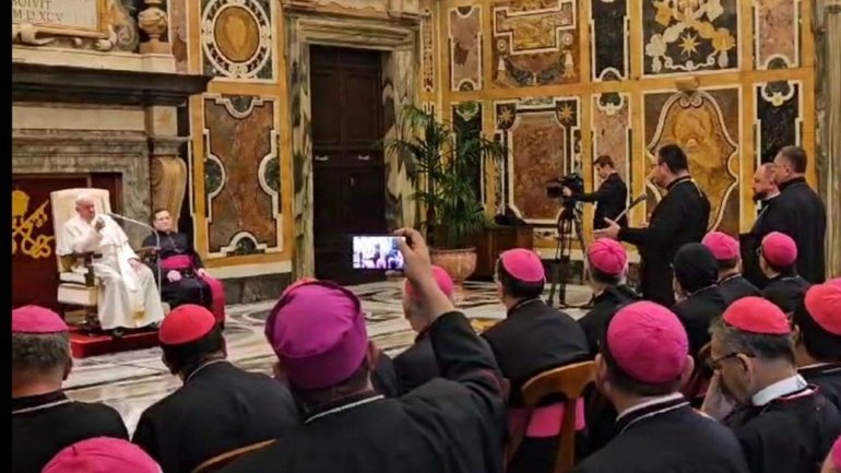 Ukrainian bishops gave a short address to Pope Francis during the formation course - фото 1