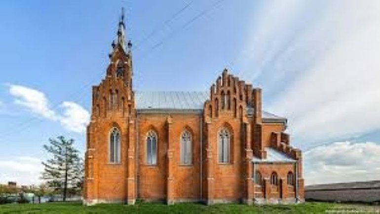 На Тернопільщині реставрують костел, якому 150 років - фото 1