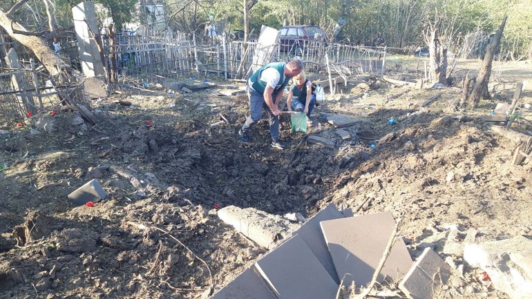 Jewish cemetery in Zaporizhzhia destroyed by Russian shell - фото 1