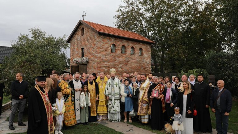 Екзарх Вселенського Патріарха освятив храм у волинському селі - фото 1