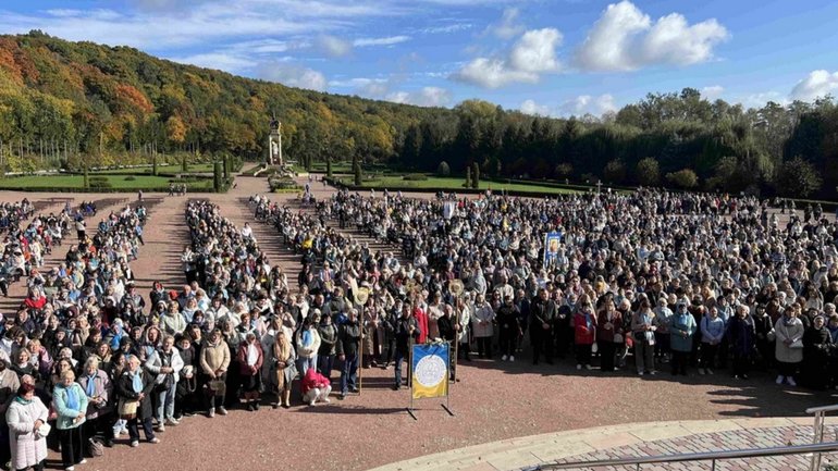 У Зарваниці відбулася всеукраїнська проща спільнот «Матері в молитві» - фото 1