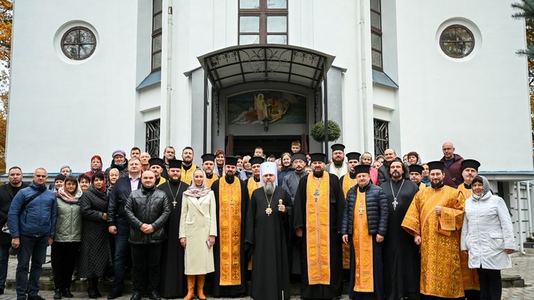 Митрополит Епіфаній відвідав на Київщині 9 храмів, громади яких доєдналися до ПЦУ - фото 1