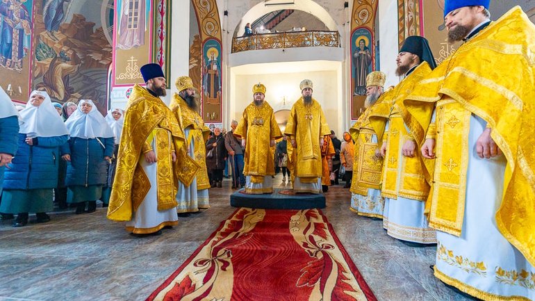 Митрополит УПЦ МП, якому висунули п'ять підозр, звершив у Черкасах дияконську хіротонію та очолив Хресний хід - фото 1