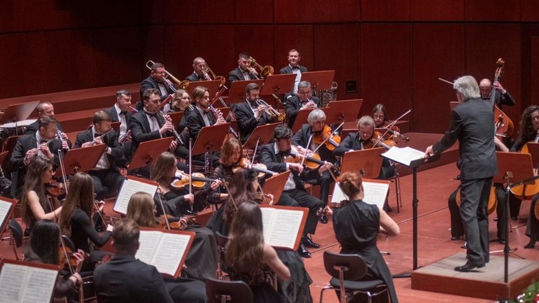 "Щедрик" вперше пролунав у видатній франкфуртській Alte Oper - фото 1