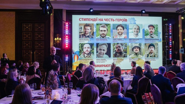 32 мільйони гривень зібрано на підтримку УКУ під час благодійного вечора в Києві - фото 1