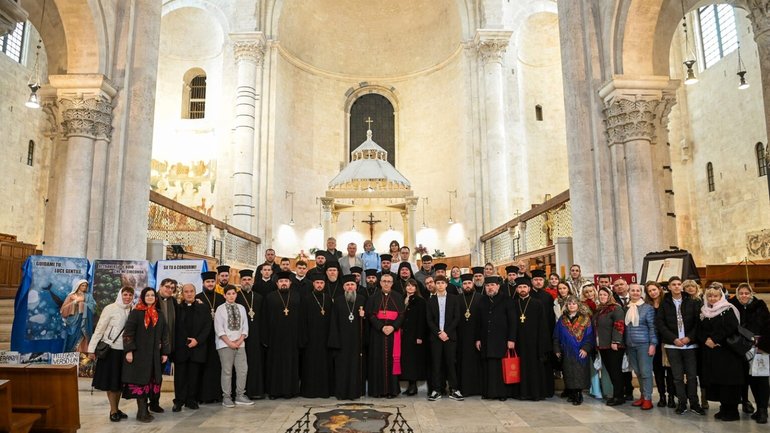 Митрополит Епіфаній зустрівся з архиєпископом дієцезії Барі-Бітонто Джузеппе Сатріано - фото 1