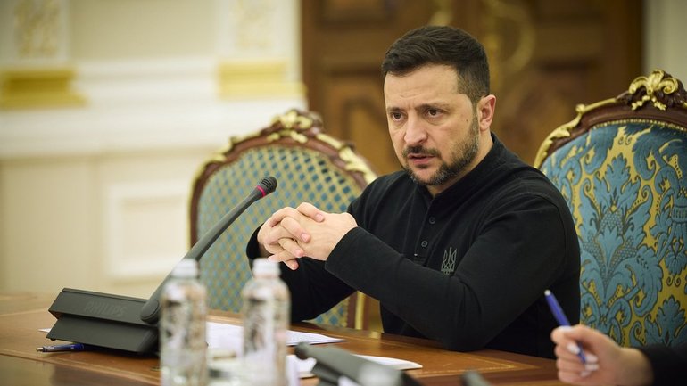 Половина Ради на Молитовному сніданку у США: Зеленський розкритикував депутатів за закордонні відрядження - фото 1
