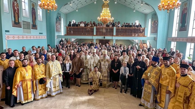 Митрополит Епіфаній відвідав громаду Української Православної Церкви США - фото 1
