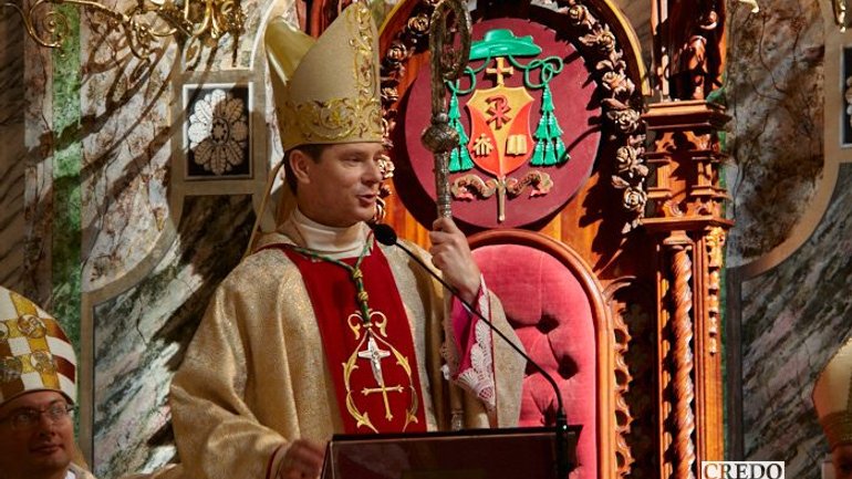 Єпископ РКЦ напередодні третіх роковин повномасштабного вторгнення закликав до дев’ятиденної молитви й посту - фото 1