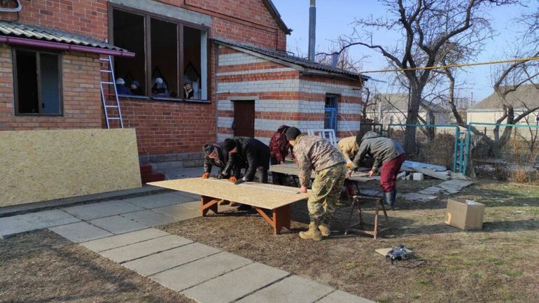 Evangelical Baptist Church in Yahotyn damaged by a Shahed-type drone - фото 1