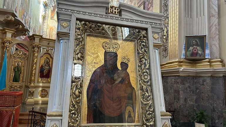 До Тернополя привезли ікону Матері Божої Зарваницької - фото 1
