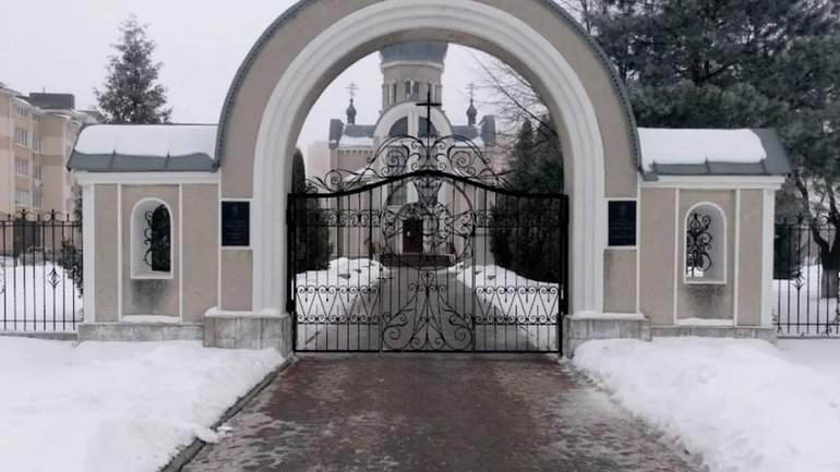 У Луцьку чоловіка судили за викрадення з церкви 42 тисяч гривень - фото 1