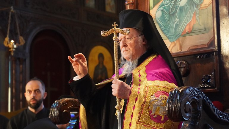 Вселенський Патріарх: Ми постійно молимося за встановлення справедливого миру в Україні - фото 1