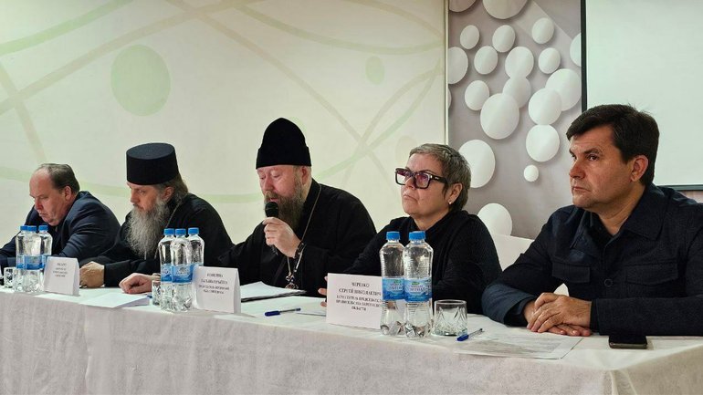 Митрополит-колаборант УПЦ МП взяв участь у «пабєдобєсной» конференції на окупованій частині Херсонщини - фото 1