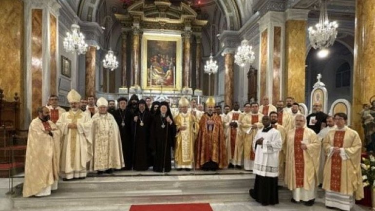 Патріарх Варфоломій відвідав Месу на честь річниці обрання Папи Франциска - фото 1