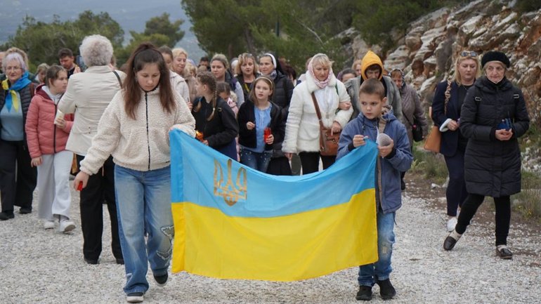 Українці в Греції вдруге провели хресну ходу на гору Піанія - фото 1