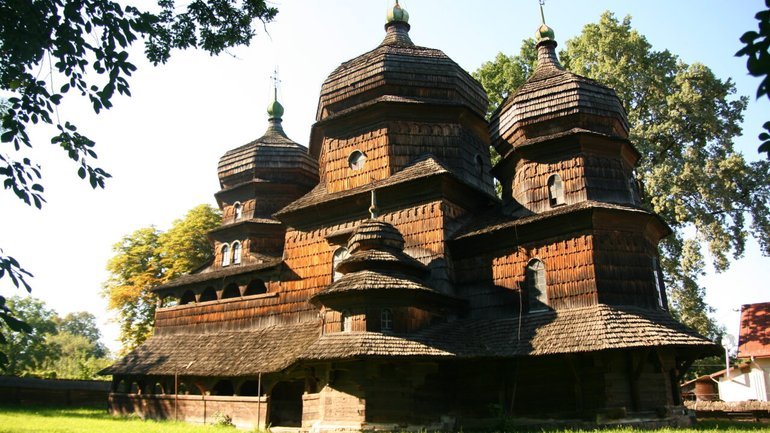 У Японії виходить книга про українські дерев’яні церкви - фото 1