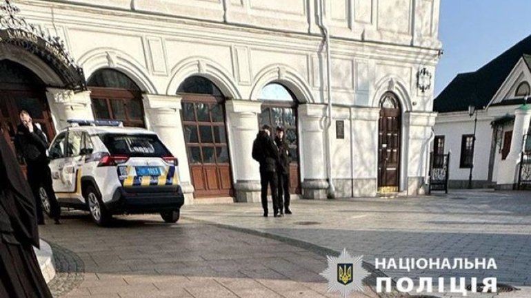 УПЦ МП заявила, що до Києво-Печерської лаври увірвалися "з болгаркою". Поліція спростувала - фото 1