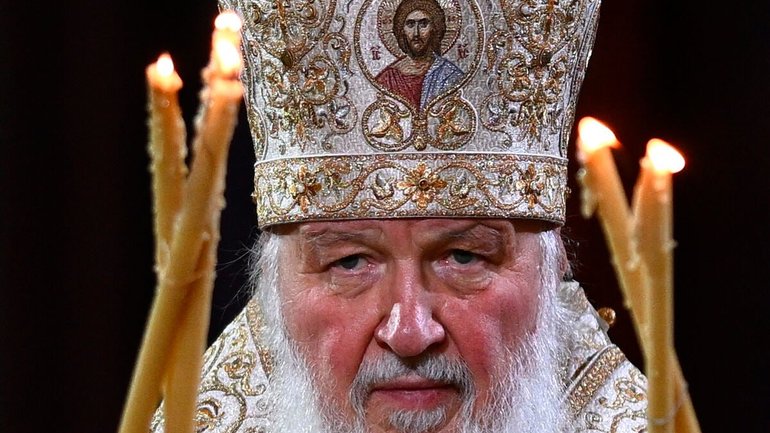Patriarch Kirill appeared in public wearing a panagia that may have been stolen in Ukraine - фото 1