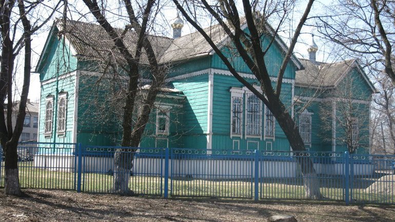 На Донеччині РФ зруйнувала унікальний пам’ятник дерев’яної церковної архітектури - Свято-Вознесенський храм - фото 1
