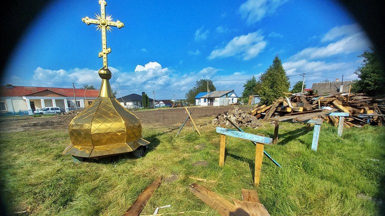 На Рівненщині селяни бензопилами знищили дерев’яний храм XVIII століття - фото 1