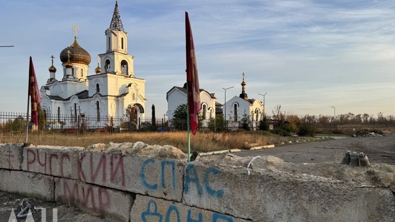 Ватажок «ДНР» разом із новим митрополитом РПЦ відвідав зруйновану «русскім міром» Авдіївку - фото 1