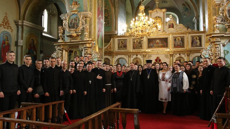 Міжконфесійний фестиваль хорів духовних шкіл відбувся на Волині - фото 1