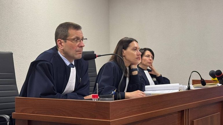 У Дніпрі відбулося судове засідання щодо передачі громаді костелу Святого Миколая в Києві - фото 1