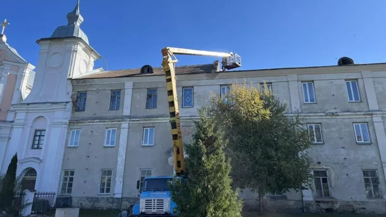 На Хмельниччині в костелі XVIII століття проводять ремонтно-консерваційні роботи - фото 1