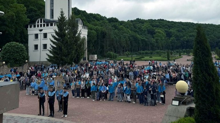 У Зарваниці відбулася всеукраїнська проща вівтарних і марійських дружин УГКЦ - фото 1