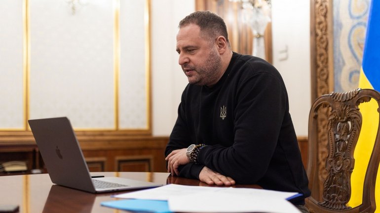 Andriy Yermak and the Secretary of State of the Holy See Discuss the Return of Ukrainian Children Abducted by Russia - фото 1