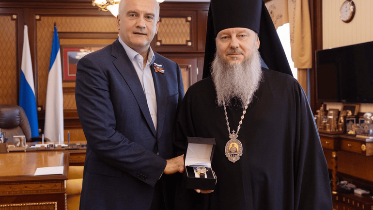 Джанкойський єпископ РПЦ отримав нагородний годинник від колаборанта Аксьонова - фото 1